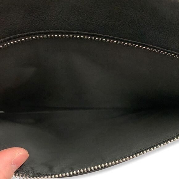 NWOT Kat Von D Vegan Leather Clutch - Picture 6 of 9